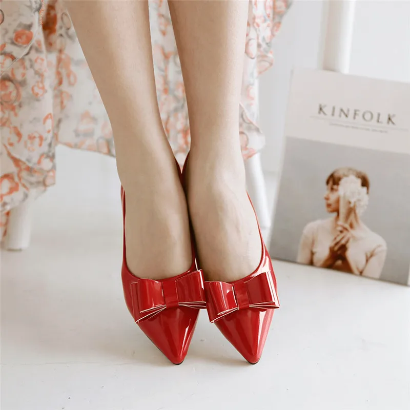 Г-жа лето с закрытым острым носком женская обувь на плоской подошве С симпатичным