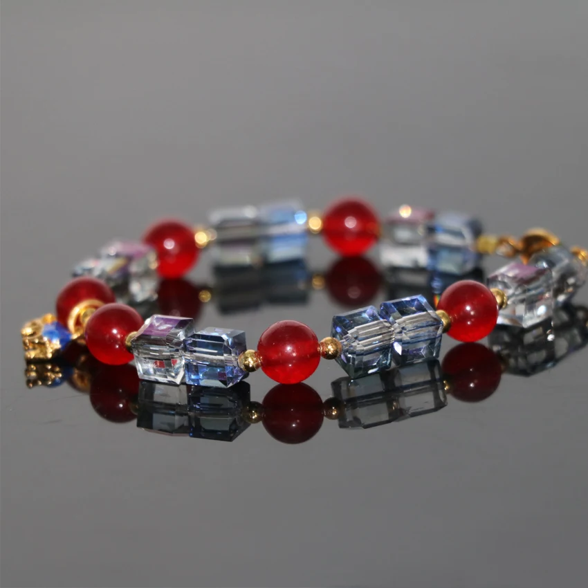 Модные браслеты из красного халцедона нефрита круглые бусины нитка кристалл