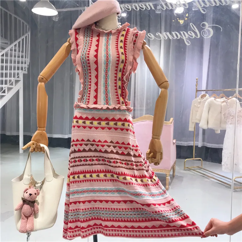 Женское трикотажное платье ALPHALMODA яркий пуловер в полоску с оборками на рукавах