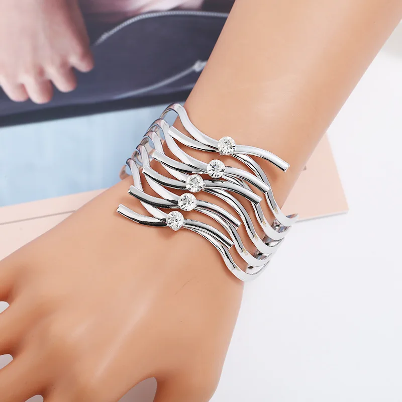 

LZHLQ Fashion Metal Bracelets Trendy Women Maxi Punk Geometric Bracelet Opening Adjustable Smooth Wide Cuff Bangles