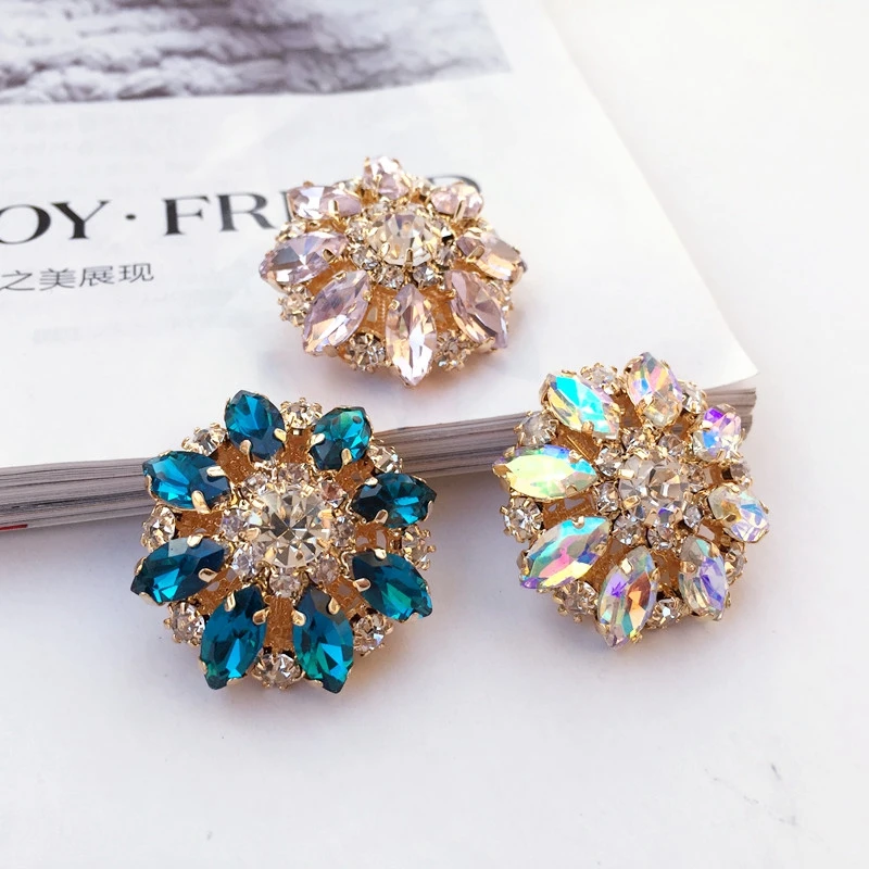 

5pcs 30mm pink blue crystal rhinestone gold metal button Craft Decorative Buttons For Overcoat Clothing sewing-on garments acces