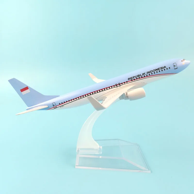 Воздушный пассажир модель самолета Боинг 737 Рег Индонезии металлический сплав