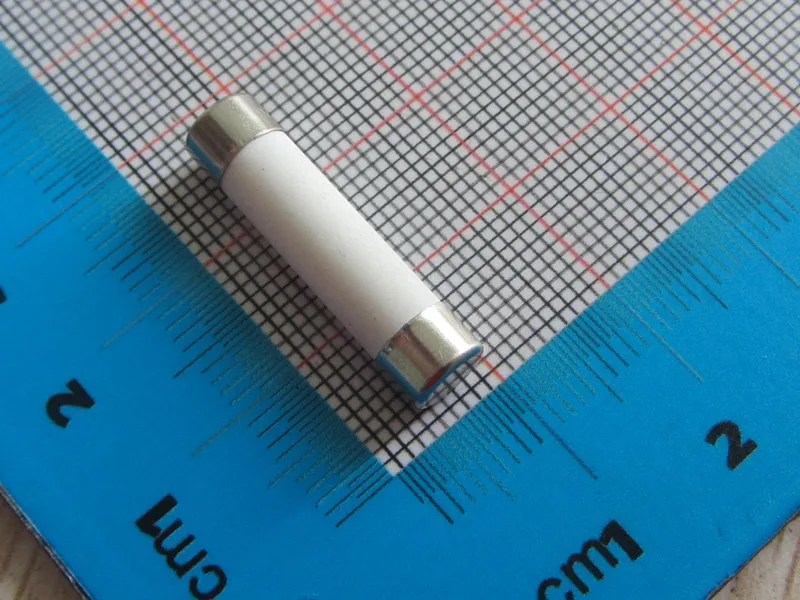 Free shipping with tracking number brand new 100pcs high Quality 250V Ceramic fuse 3A 6*25mm | Электронные компоненты и
