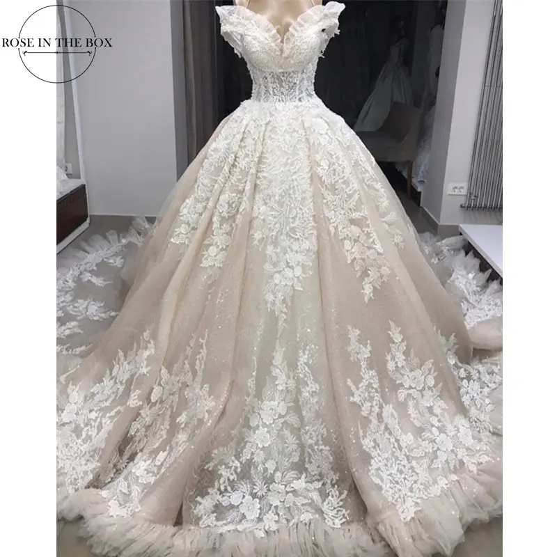 

Свадебное платье с открытыми плечами, открытой спиной и оборками, 2019