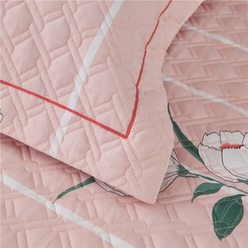 

Famvotar Elegant 3-pieces Quilted Coverlet Bedspread Set With Sham All season Bedspread wih White Striped & Plant/Flower Pattern