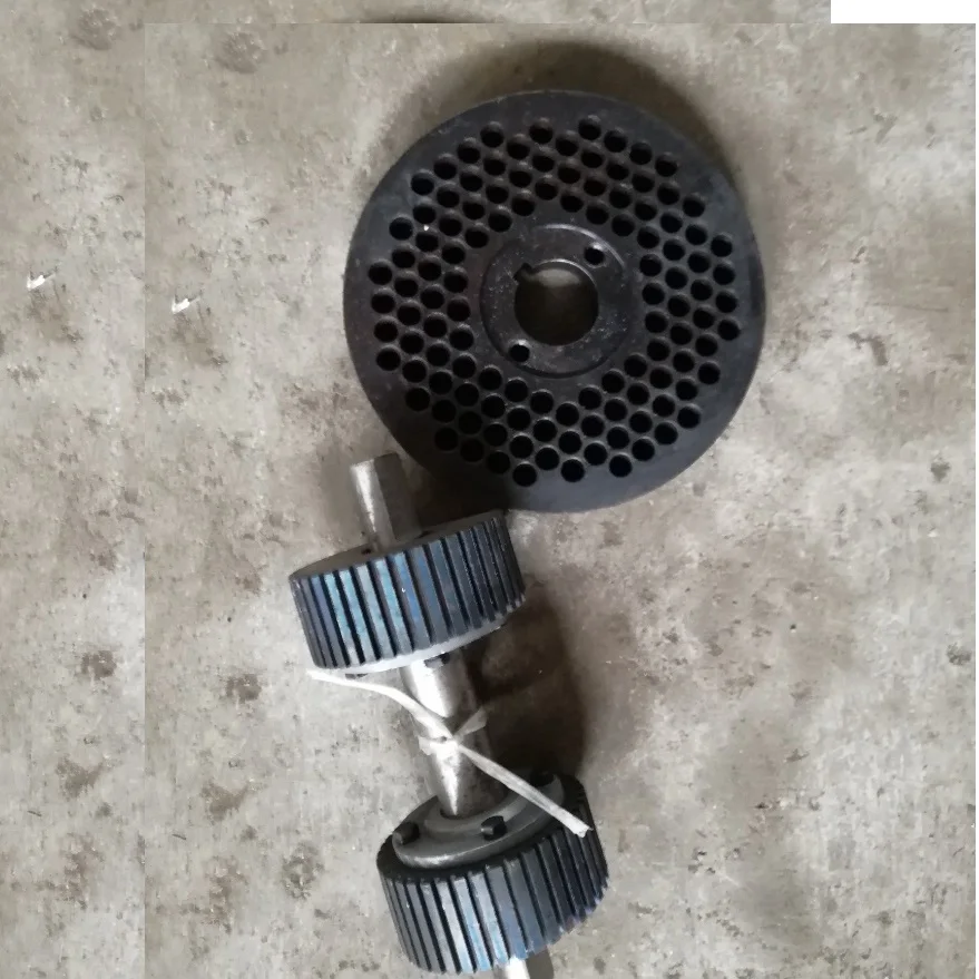 

a set of roller and 6mm die with diameter 150mm