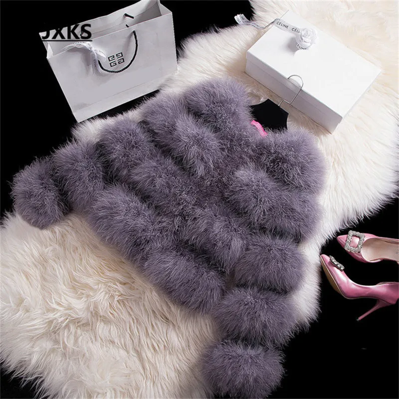 Новинка 2018 шуба из страусиного пера и искусственной кожи с пэчворком короткое