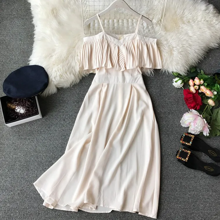 Плиссированное шифоновое платье на бретельках Короткое женское с открытыми