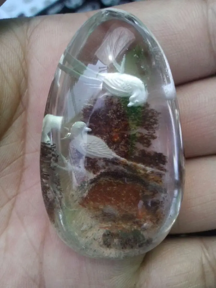 

Natural white embossed crystal pendant