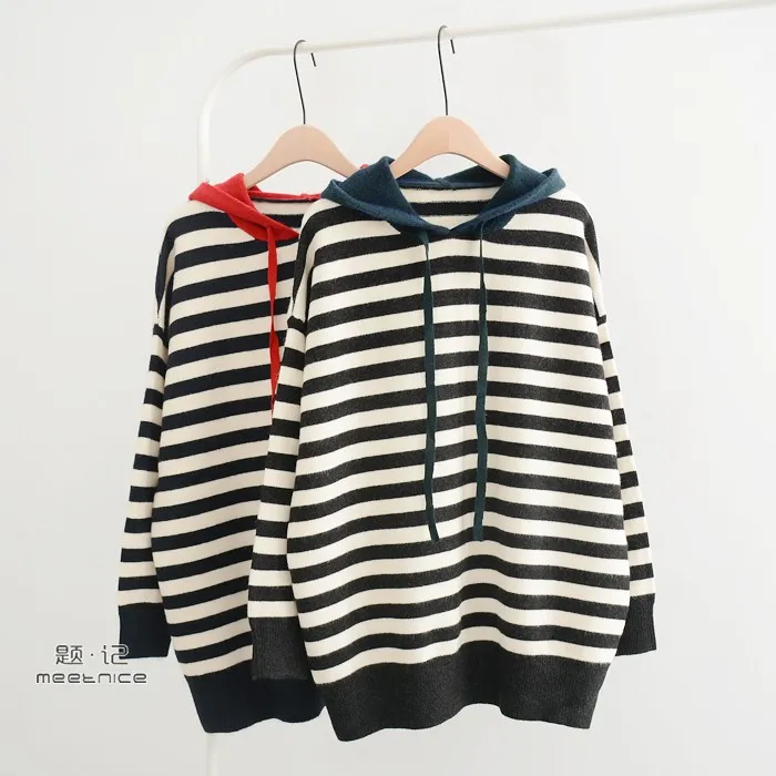 Повседневная Полосатый пуловер с капюшоном свитер Мори девушка 2018 на осень-зиму |