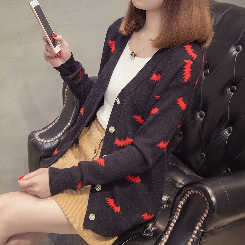 MD8097 cartoon bats jacquard knitting cardigan coat loft 62-4 row 3 shelves |