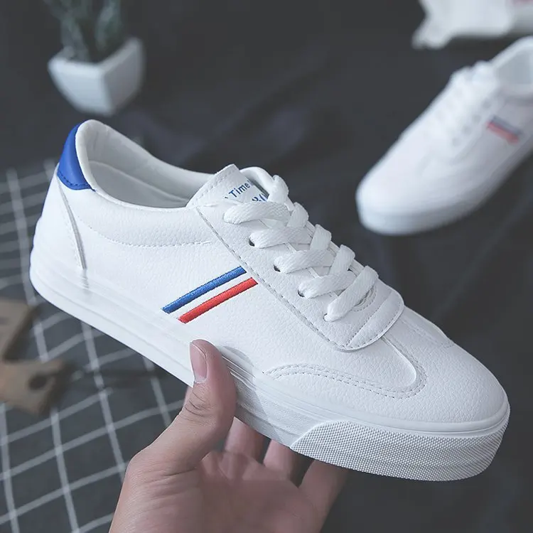 Кроссовки женские кожаные на платформе шнуровке с вулканизированной подошвой |