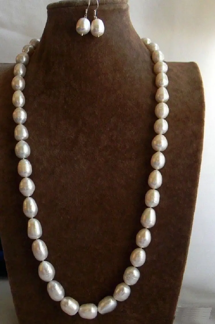 

shipping11-13mm white akoya pearl necklace 25 inch 14KGP yellow Gold
