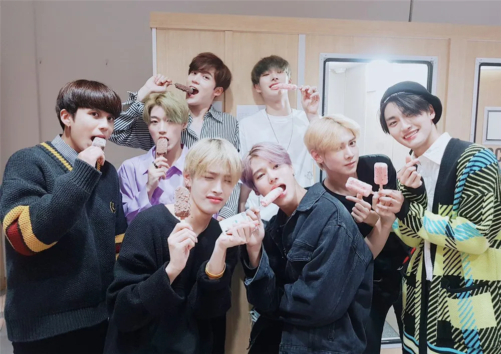 Ateez музыкальная группа плакаты настенные принты глянцевая бумага украшения спальни дома искусство бренд