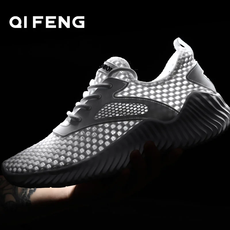 

2022 New Breathable Men Women Outdoor Sports Running Shoes Couple Mesh Air Sneakers Comfortable Fashion Walking Racing Footwear