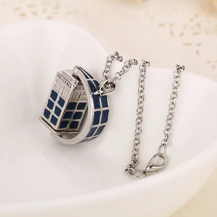 Ожерелье TARDIS 24 шт./лот подвеска в виде синей телефонной будки с произвольным