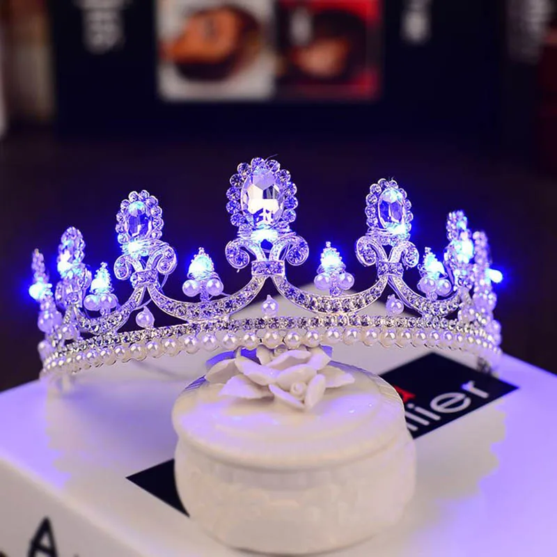 HG216 Blue Light Новинка, различные светящиеся диадемы, короны для птиц, синий светильник светодиодный, корона для женщин, вечерние, свадебные украшения для волос, Хрустальная тиара - Окраска металла: HG216 Blue Light