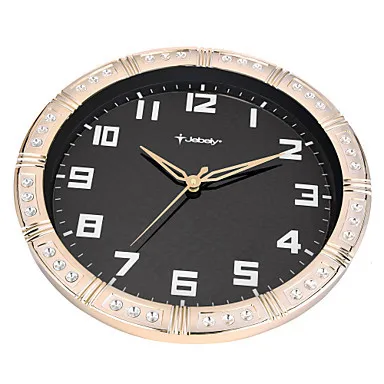 15&quot Classic Plastic Wall Clock | Дом и сад