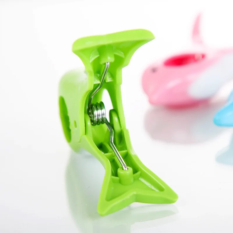 2 шт. уплотненные прочные клипсы с милыми дельфинами зажим для пляжного полотенце