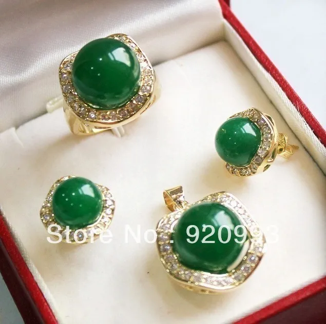 

free P&P*******Set 10mm &14mm Green Natural stone Earrings Necklace Ring size 7 8 9