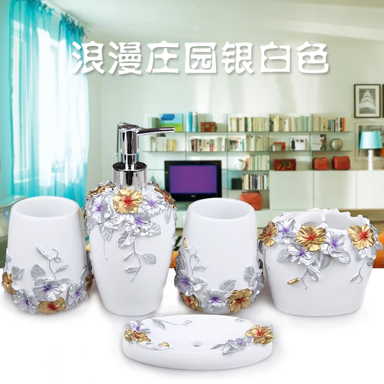 

European banquet bathroom five piece bathroom bathroom products, resin wedding ornaments European bathing suit