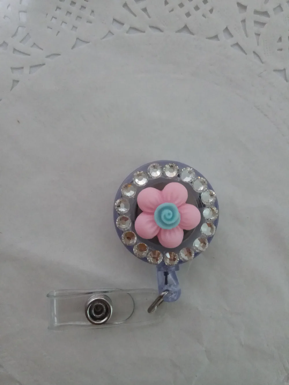 Прекрасный Смола Сакура выдвижной С кристалалми и стразами I. D держателя