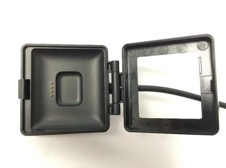 Зарядная док-станция с USB-кабелем для умных часов Fitbit Blaze удобная