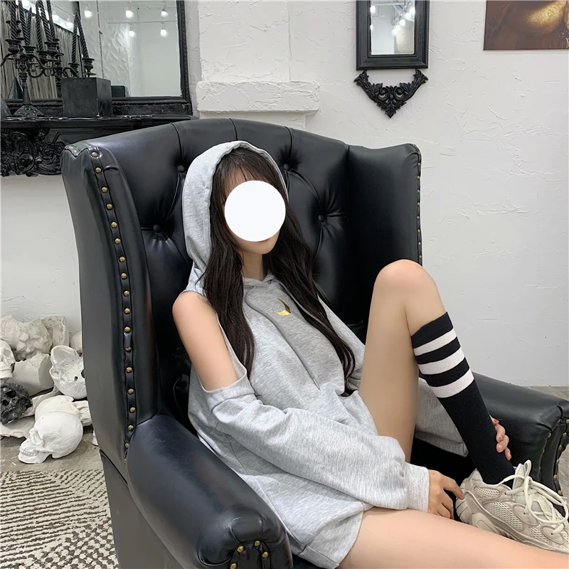 Корейский Harajuku с длинным рукавом толстовки для женщин японский Kpop черная одежда готический с открытыми плечами Сексуальная Повседневная Луна графическая Толстовка