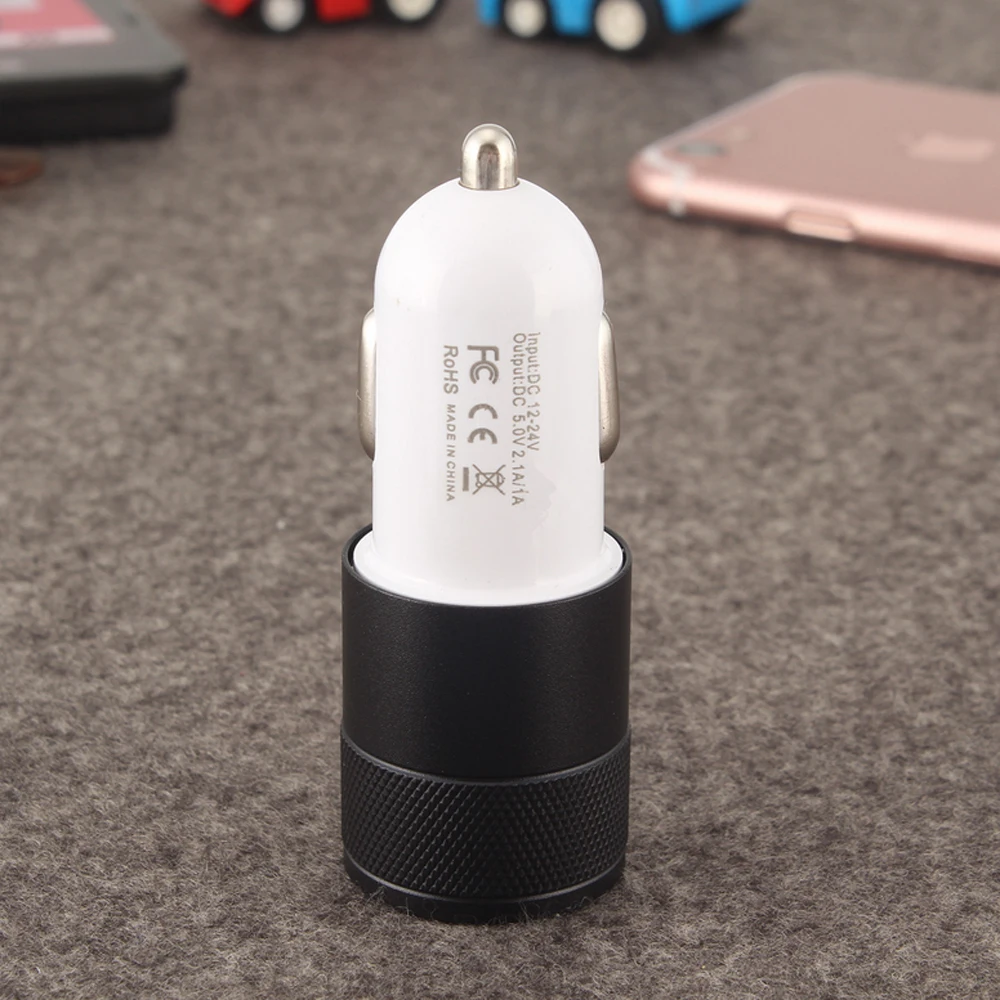 Автомобильное зарядное устройство 5V 1.2A с двумя USB быстрое автомобильное ACCGUYS Sitor