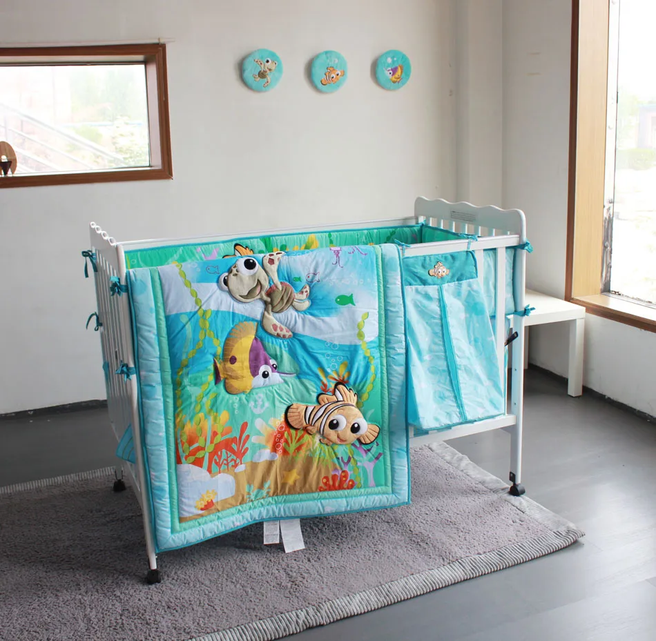 8pcs 2018 new design wholesale and OEM service embroidery cartoon pattern baby boy crib bedding set hot sale