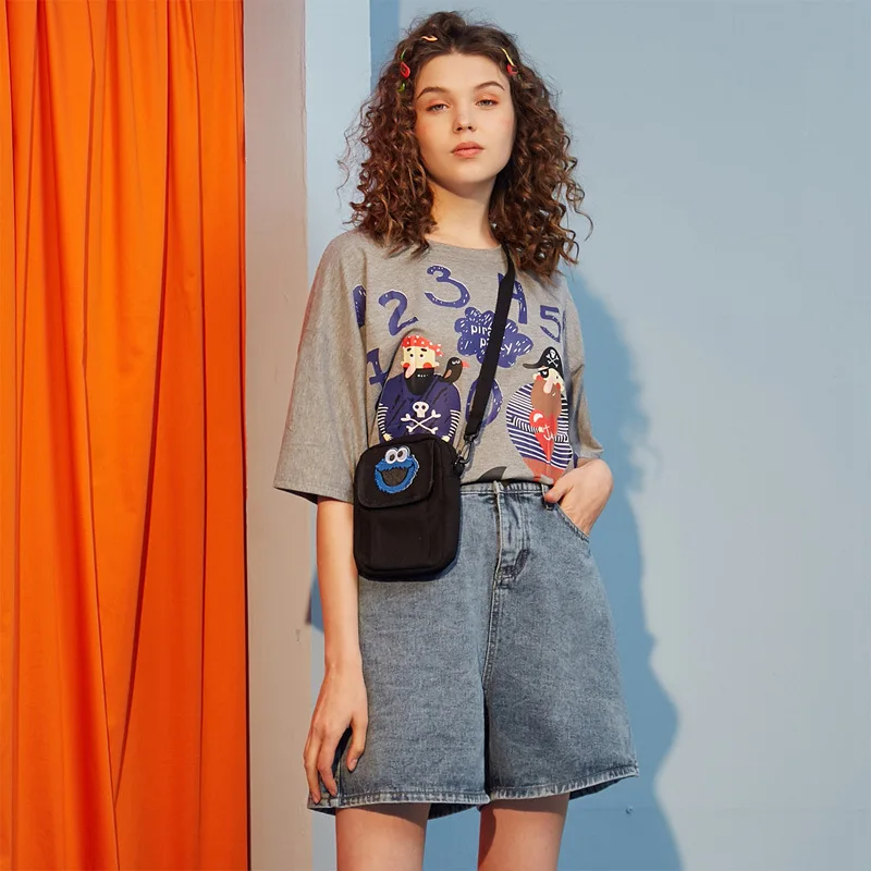 

UNIFREE 2021 New Summer White Short-sleeved Female Tide Loose Cartoon Fun Print Design Cotton Top T-shirt