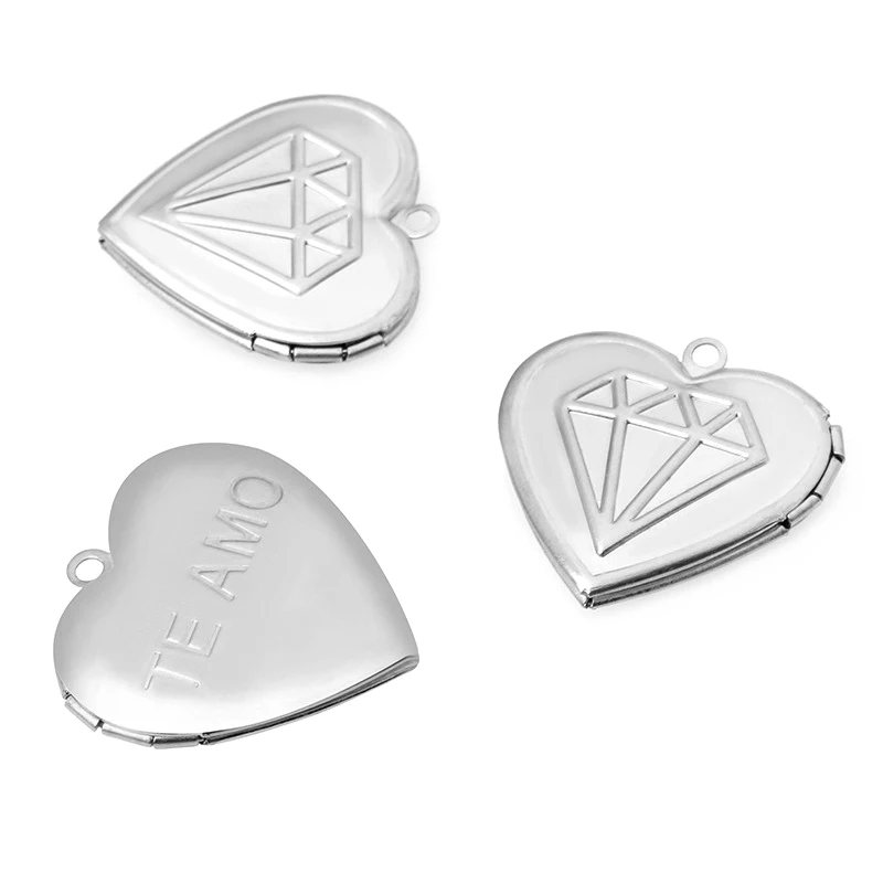 

2pcs 2019 Latest Heart-Shaped Necklace Love To Play Open A Small Photo Korean Female Hollow Box Necklace With DIY Jewelry Making