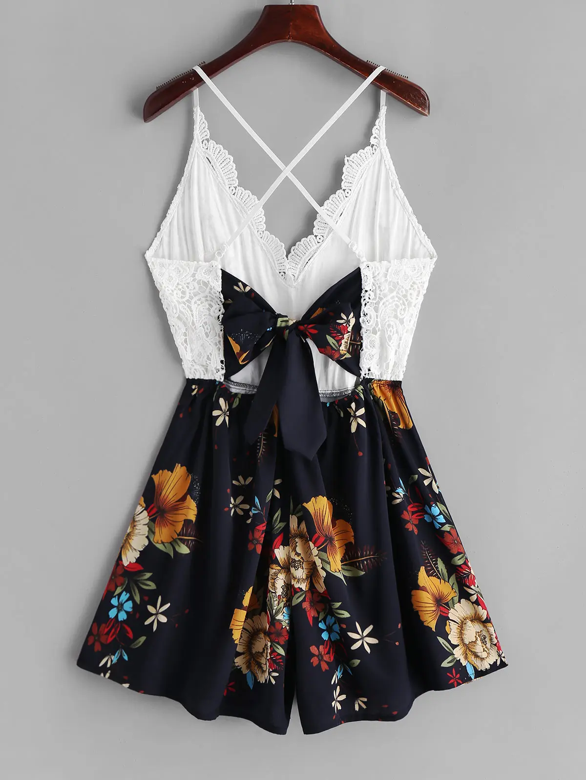 ZAFUL комбинезоны завязанные на спине кружевные панели Цветочные Cami Romper без рукавов крест-накрест повседневные женские сексуальные спагетти ремень Боди