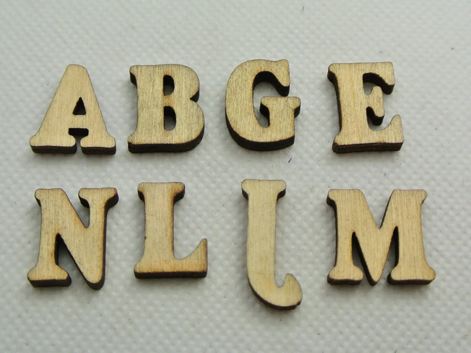100 Ассорти деревянных букв алфавита с плоским основанием Деревянный Скрапбукинг