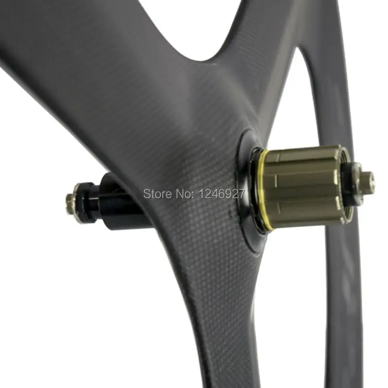 Карбоновое колесо суперкоманды матовое покрытие 3 спицами глянцевое клинцевое 70