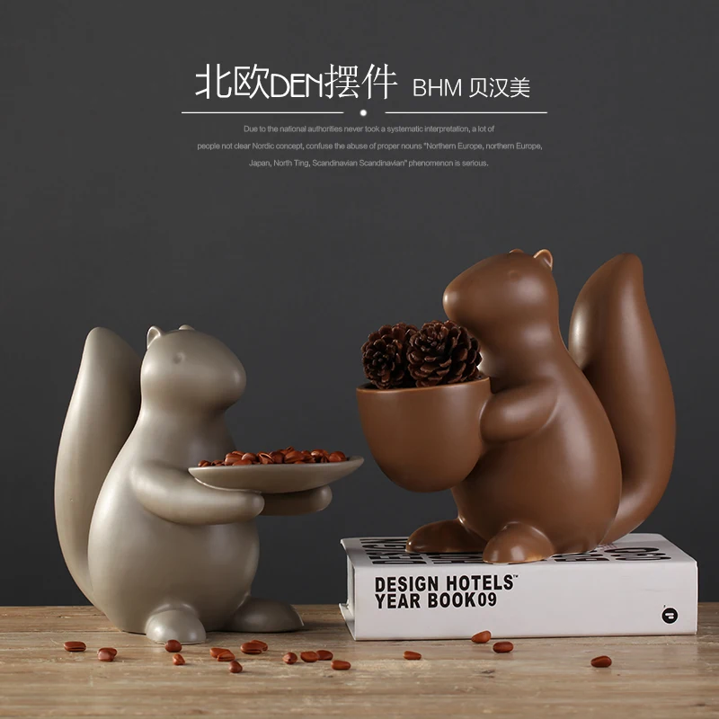 

Ceramic modern dining table coffee table squirrel crafts dried fruit plate decoration