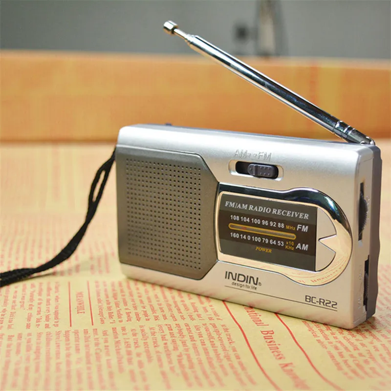 Universal Radio FM 88-108 AM 530-1600 KHz World Receiver Built in Speaker | Электроника