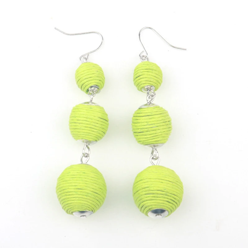 Меховым бубоном Бон плюшевые серьги шарики завернутый шарик Crispin падение Pom