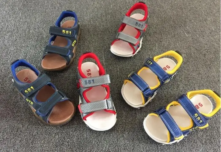 Сандалии для мальчиков легкие Нескользящие мягкая подошва размеры от 25 до 35