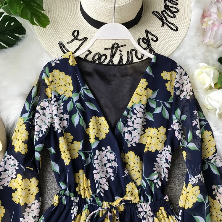 Цветочный короткий женский комбинезон с v-образным вырезом, пляжный Boho с принтом, с рюшами, сексуальный корейский элегантный шифоновый ромперы-туники, летний женский комбинезон