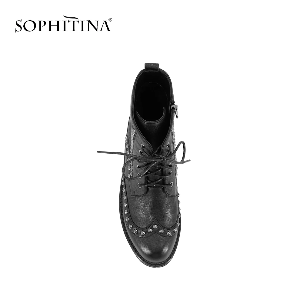 Ботильоны SOPHITINA из натуральной кожи с круглым носком заклепками на квадратном