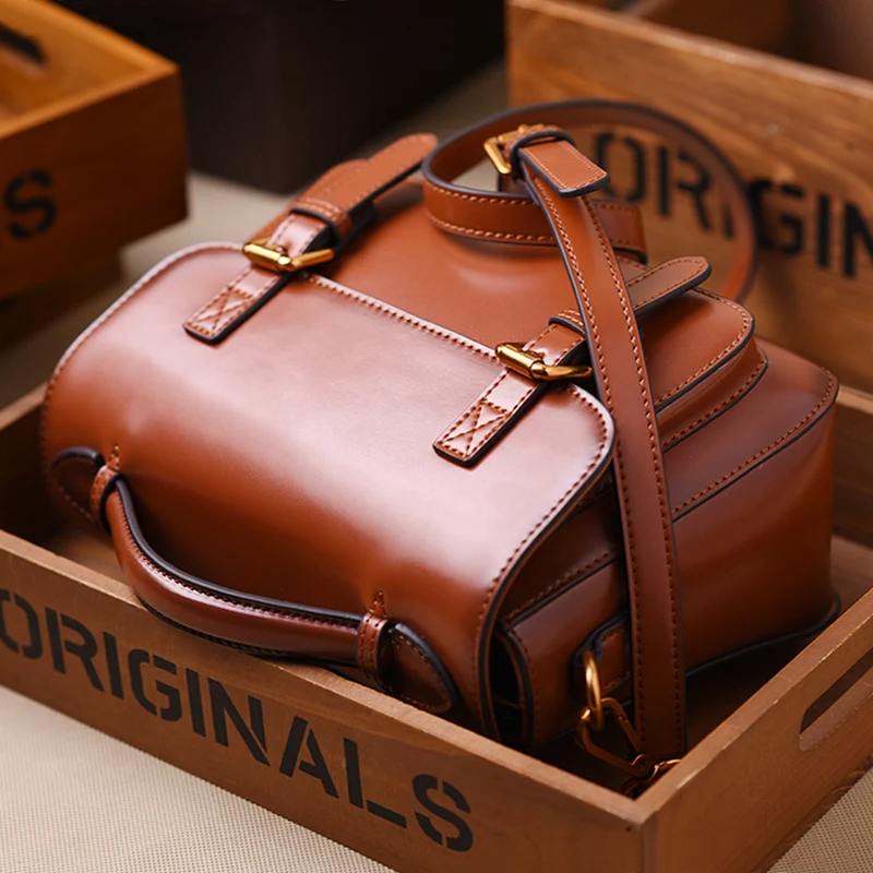 Женская классическая сумка из натуральной гладкой телячьей кожи с верхней