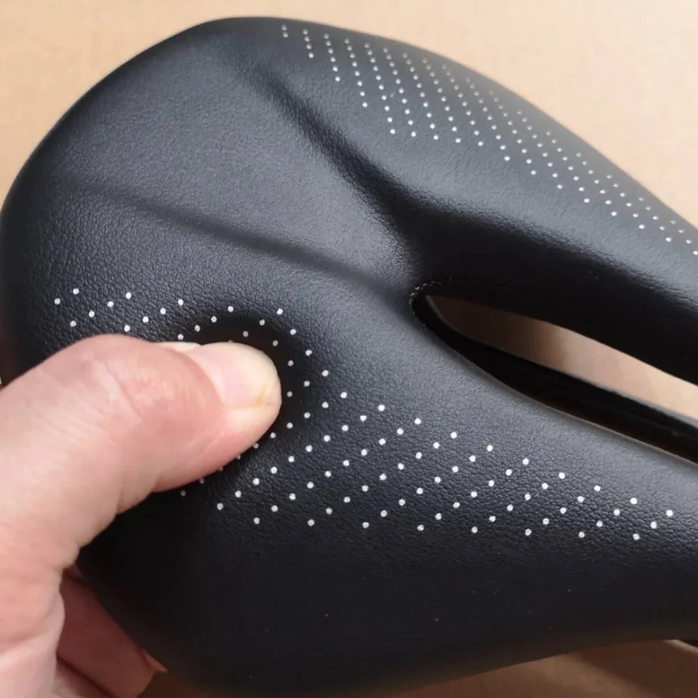 Harga MTB Sepeda Karbon Pelana Kulit Bantal Matte Super Ringan 130G Kursi Pelana Sepeda Aksesoris 2019