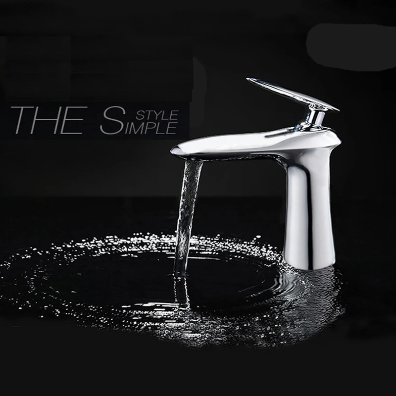 Современный элегантный смеситель для раковины в ванной комнате хромированный