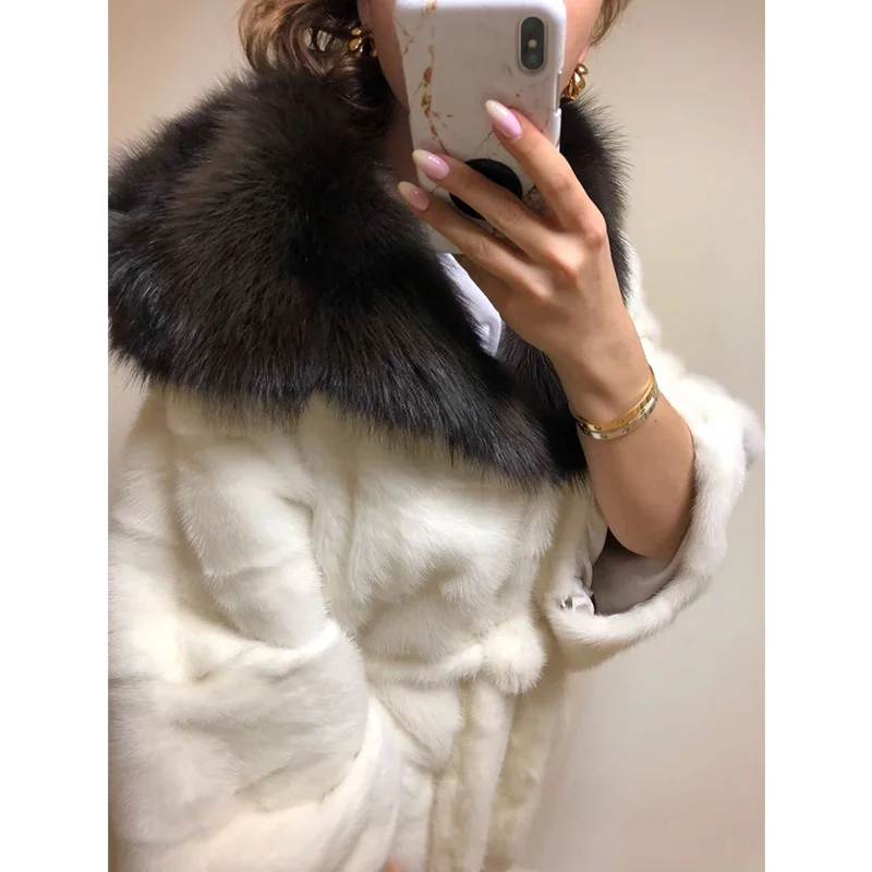 Женское пончо из меха норки TOPFUR белое однотонное натурального с рукавом летучая