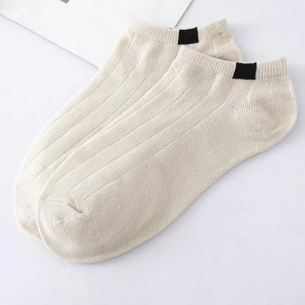 Одна пара женские и мужские спортивные короткие однотонные невидимые
