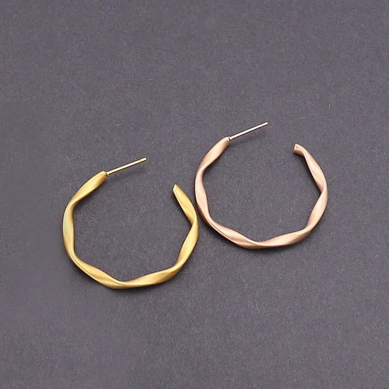 Оптовая продажа ювелирных изделий (3 пар/лот) титана стали Твист нерегулярные