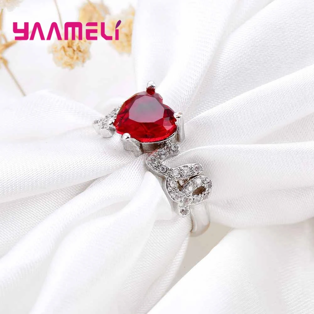 Женское кольцо из серебра 925 пробы с фианитом | Украшения и аксессуары