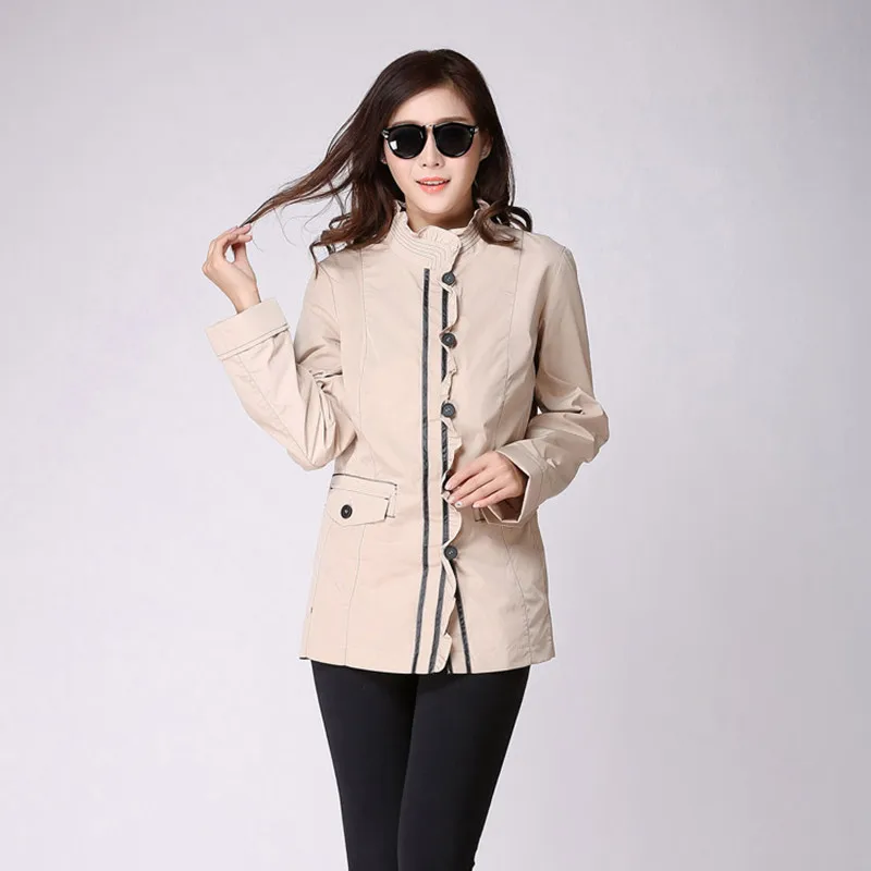 Женская двухслойная приталенная куртка блестящая короткая с длинным рукавом