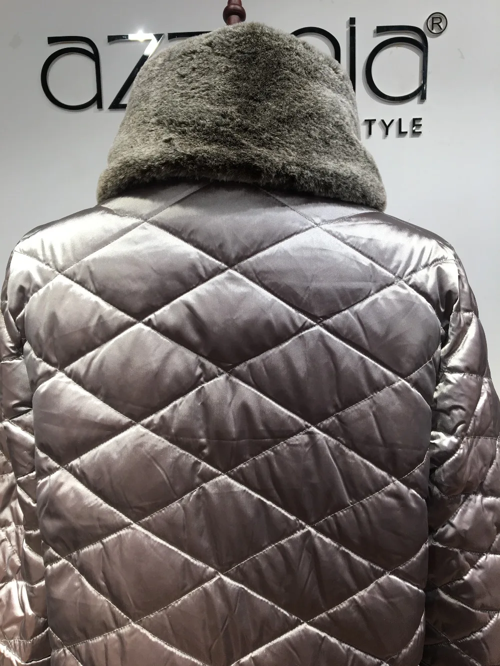 AZZIMIA Women's Winter Jackets and Coats Fashion Clothing Large Fake Rabbit Fur Collar looks like real Down jacket 2017 | Женская